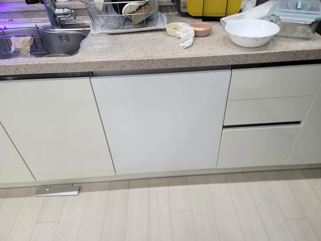 리폼을 마친 하부장 내부 선반